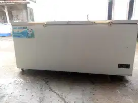 Freezer box 750L