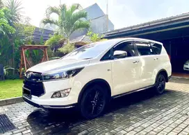 Kijang Innova venturer AT 2020 Bensin