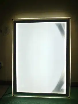 Frame/ bingkai/ Media iklan akrilik 70x90cm sdh terpasang lampu