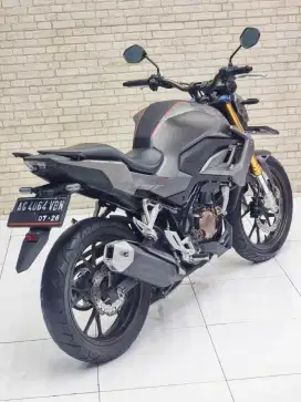 TERMURAH‼️ Honda CB 150R SE 2021 Matte Silver
Mustika motor