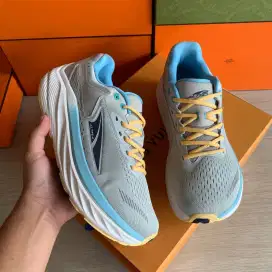 Altra olympus road running shoes sepatu 44