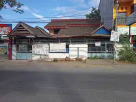 DIJUAL CEPAT Rumah Strategis Tengah Kota di Jalan Pelita Raya