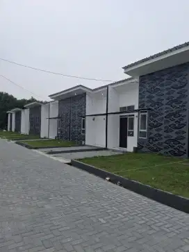 Rumah di Kontrakan di Batik Karawang, tirtamulya cikampek