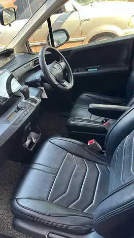 HONDA FREED 1.5 E AT 2012