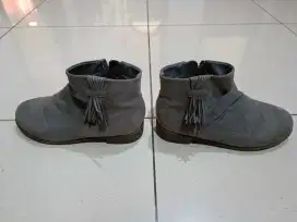 Sepatu boot anak HnM kulit suede