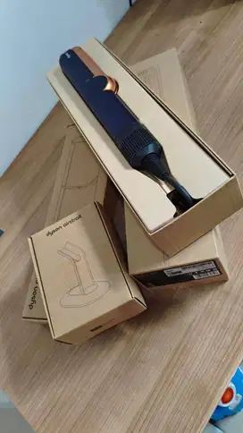 BNOB - Dyson Airstrait Straightener (Prussian Blue/Rich Copper)