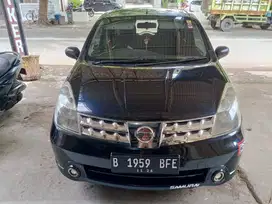 Dijual Mobil Nissan Livina XR 1.5 AT