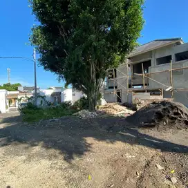 LAHAN KECIL DEKAT SEKALI DENGAN AREA KOMERSIAL PECATU, BALI