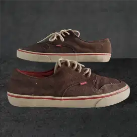 Sepatu Suede Element