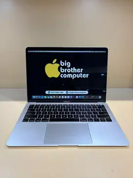 MacBook Air 2018 i5 8/256