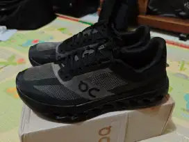 On cloudsurfer next black size 44 (insole 28cm)