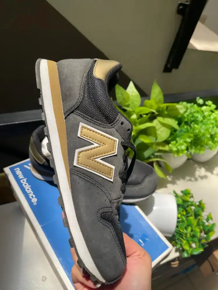 Sepatu NEW BALANCE size 39 blm pernah dipakai