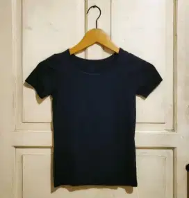 Uniqlo Heattech black top kids
