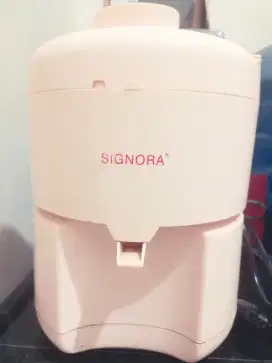 Dijual juicer Signora