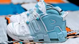 Sepatu Nike uptempo blue sky