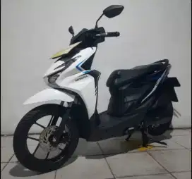 HONDA CBS ISS DELUXE 2024