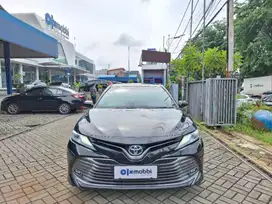 [OLX Mobbi] Toyota Camry Hitam 2.5 Hybrid-AT 2019 PAJ