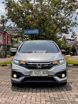 Honda Jazz RS GK5 2018 AT
Km 80rb
Antik