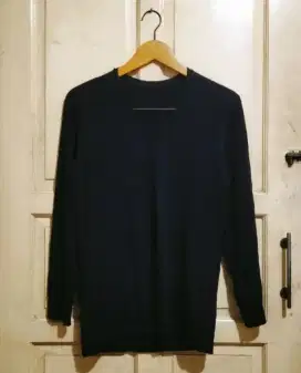 Uniqlo Heattech Extra Warm black top (unisex)