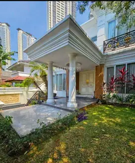 Dijual Rumah Mewah Dengan Kolam Renang Di Jaksel OM14278