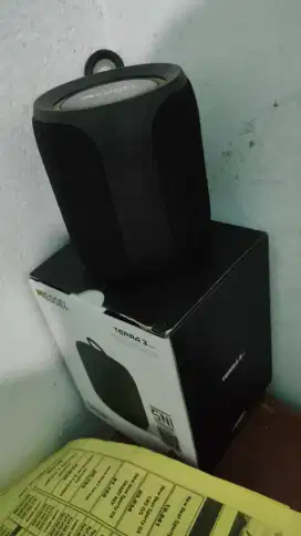 speaker bluetooth