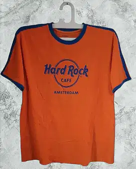 Kaos Hard Rock Cafe Amsterdam Original
XL Size, Orange + Blue Outline.