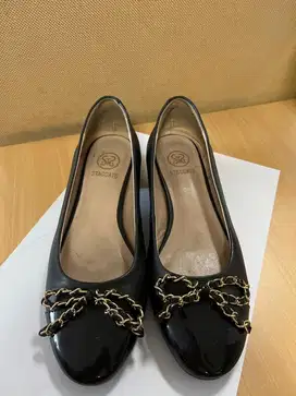 Sepatu staccato