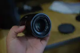 DIJUAL CEPAT Lensa Sony Full frame E-mount FE 55mm F1.8 (ZEISS)