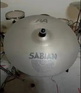 Cymbal Sabian Medium Thin Crash 18
