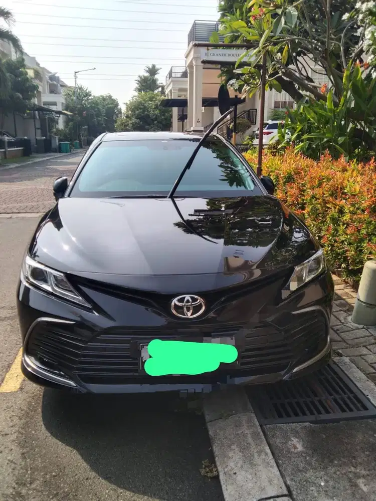 toyota camry v at 2022