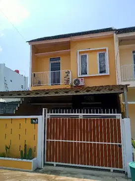 Rumah 2 Lantai harga 1 lantai bisa nego