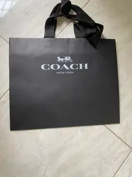 Box dan paperbag Coach