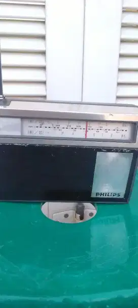 Radio Philips jadul