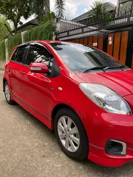 Yaris E 1.5 MT 2012