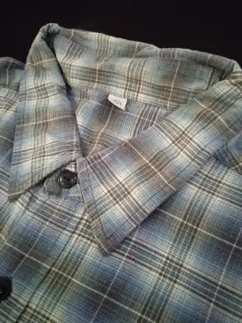 Kemeja Uniqlo Cotton Shirt L Luar LS Lengan Panjang Preloved