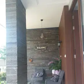 Rumah Cantik semi furnished dlm cluster Discovery sektor 9