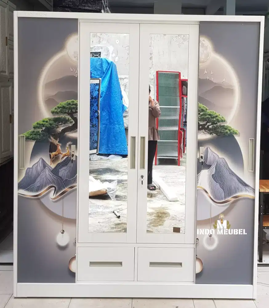 LEMARI PAKAIAN BESI 4 PINTU 3 DIMENSI NEW MODERN KEKEINIAN