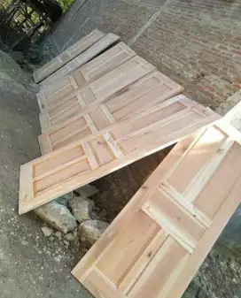 Pintu mahoni semarangan