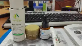 Dijual cream vinastkei untuk acne masih baru