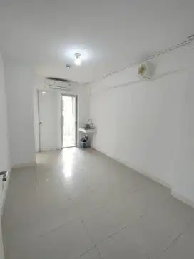 Disewa 2 BR Unfurnish Pertahun Apartemen Bassura City