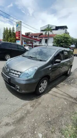 Grand livina 1 tangan pemakaian dari baru, jual murah untuk lebaran