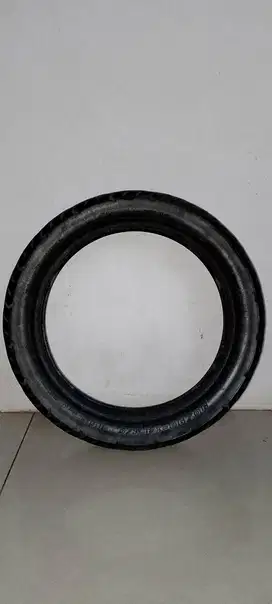 Ban tubeless belakang sepeda motor