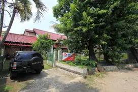 Dijual Rumah yang Cocok Untuk Usaha, Dengan Taman Yang Asri