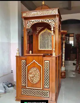 Mimbar masjid ukir