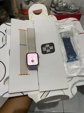 Apple Watch SE 2 Starlight Garansi Resmi Indonesia