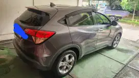 Honda HRV 1.5 E CVT 2017 - Gresik Surabaya