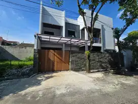 Rumah Baru Minimalis Modern Di Fajar Indah Baturan Colomadu Solo