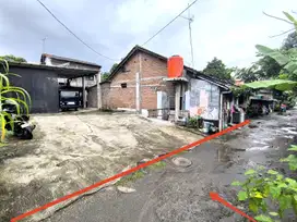 Rumah Lama Luas Hitung Tanah di dekat Stasiun Balapan Mangkubumen Solo