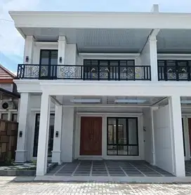 Rumah Baru Lux Eropa Klasik di Perum Cluster Malangjiwan