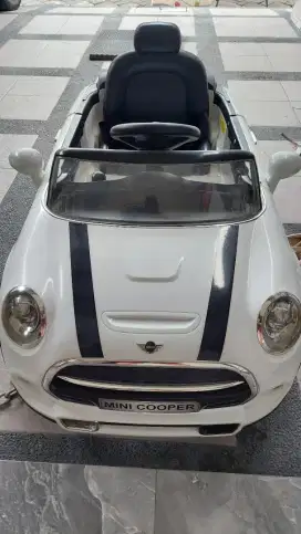 Mobil Mainan Anak  Remote Control Mini Cooper White PLIKO PK3868